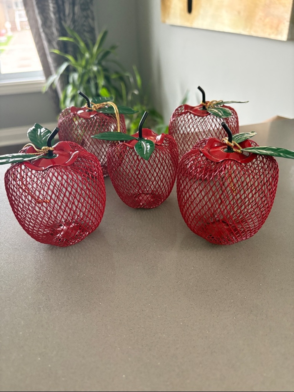Vintage Set of 5 Decorative Red Apple Wire Mesh decor made in Taiwan - Picture 10 of 14